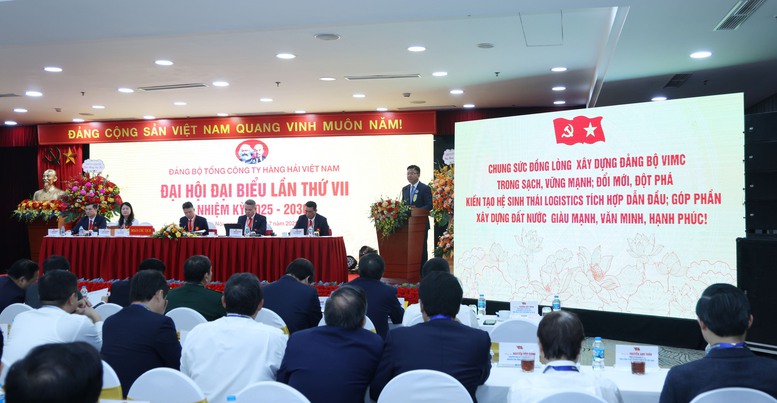 Phó Thủ tướng Lê Thành Long: Xây dựng VIMC giữ vị trí số 1 của ngành hàng hải Việt Nam- Ảnh 5. Phó Thủ tướng Lê Thành Long: Xây dựng VIMC giữ vị trí số 1 của ngành hàng hải Việt Nam- Ảnh 5.