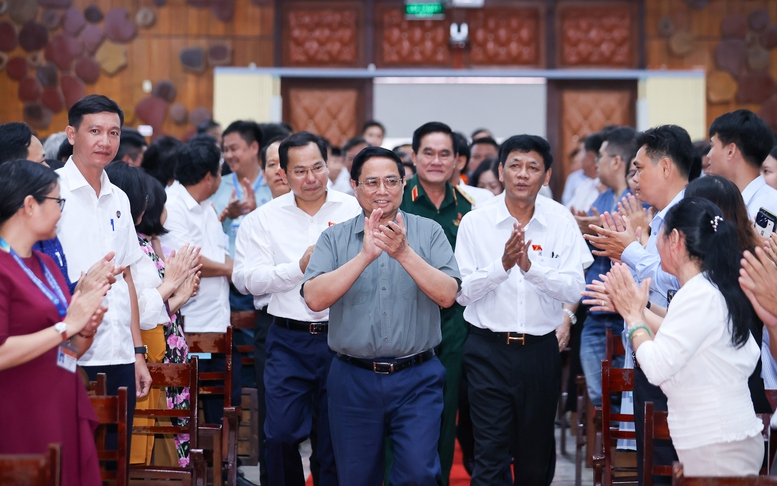Thủ tướng Phạm Minh Chính tiếp xúc cử tri Cần Thơ