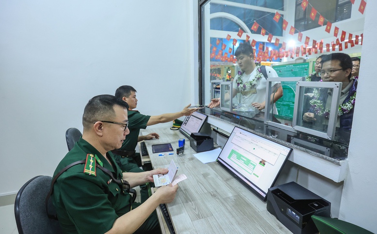 Bán vé tàu đi Trung Quốc tại tất cả các nhà ga từ hôm nay 16/7- Ảnh 2.