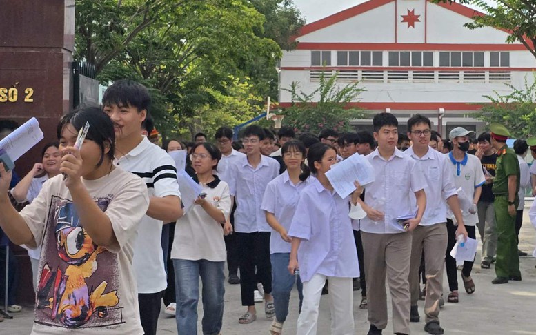 Nghệ An có thủ khoa khối C00 toàn quốc, Huế giữ vững vị thế với phổ điểm ổn định
