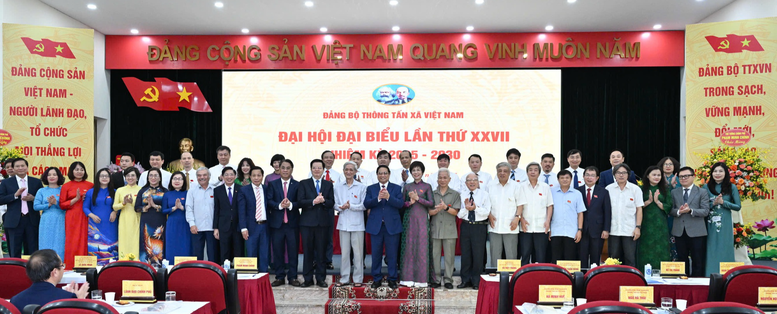 Thủ tướng: TTXVN phải tiên phong, gương mẫu, đi đầu trên mặt trận tư tưởng- Ảnh 7.