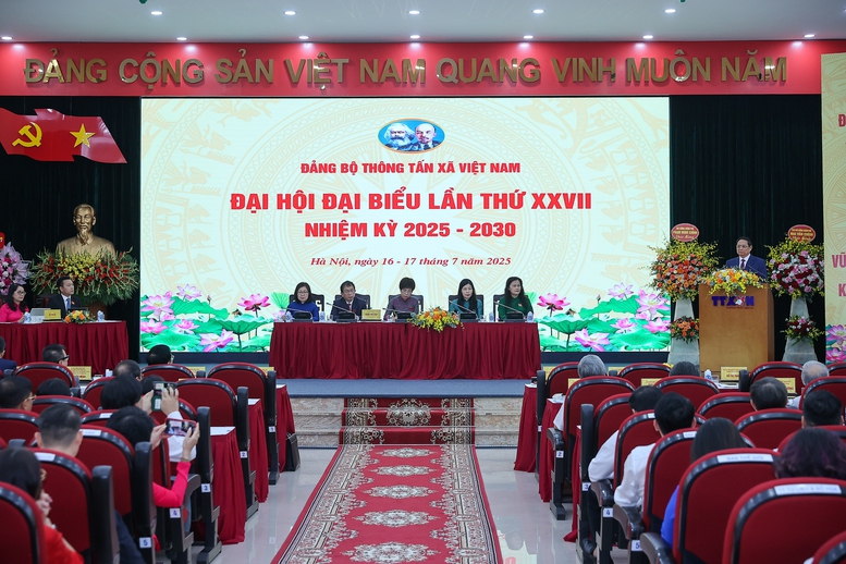 Thủ tướng: TTXVN phải tiên phong, gương mẫu, đi đầu trên mặt trận tư tưởng- Ảnh 4.