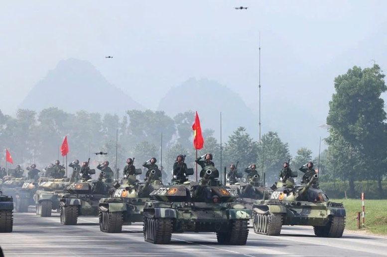 Tổng hợp luyện các lực lượng vũ trang tham gia diễu binh, diễu hành A80- Ảnh 1.