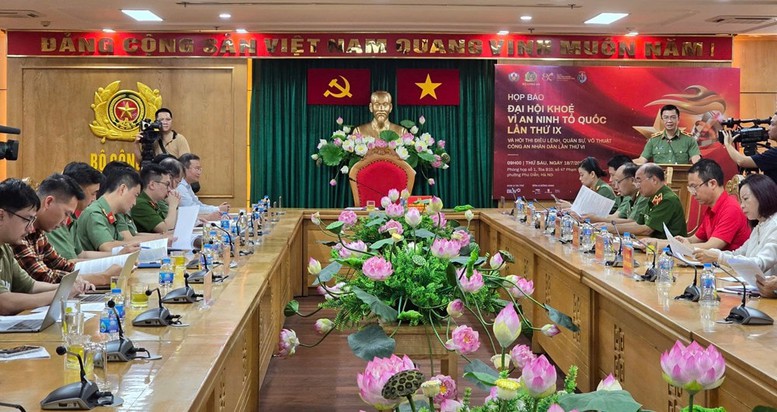 Hơn 16.000 cán bộ, chiến sĩ tham gia thi đấu khỏe 'Vì an ninh Tổ quốc'- Ảnh 1.