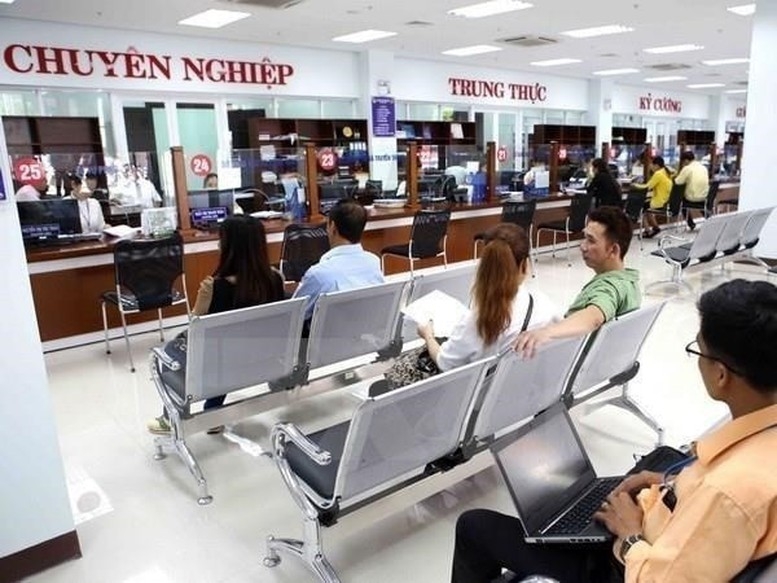 Công điện của Thủ tướng Chính phủ về tập trung tháo gỡ khó khăn, vướng mắc trong thực hiện thủ tục hành chính, chuyển đổi số giai đoạn đầu vận hành mô hình tổ chức chính quyền địa phương 02 cấp- Ảnh 1.