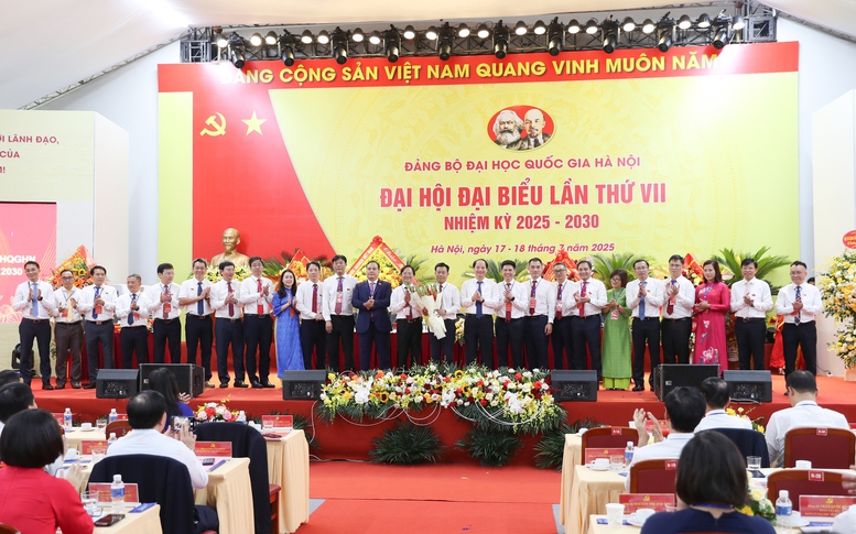 Đại học Quốc gia Hà Nội hằng năm cung cấp gần 10.000 cử nhân