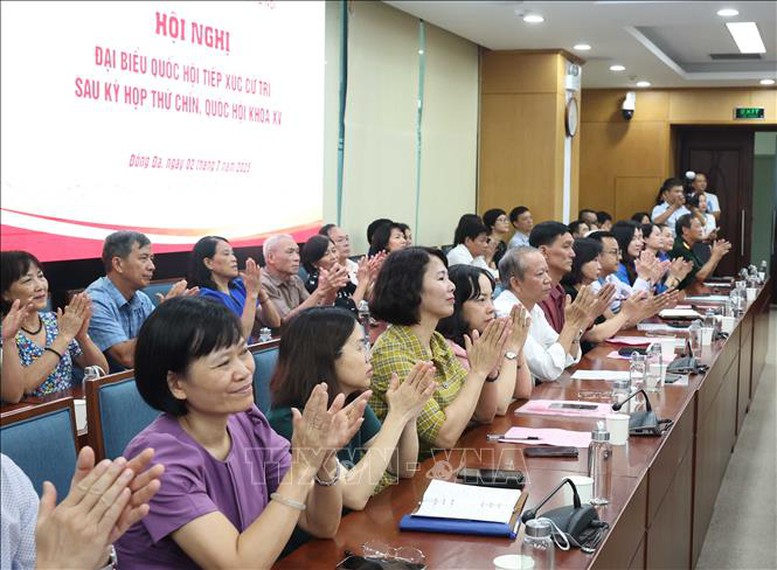 Tổng Bí thư Tô Lâm tiếp xúc cử tri Hà Nội sau Kỳ họp thứ 9, Quốc hội khóa XV- Ảnh 4.