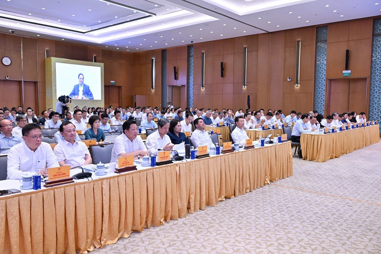 Thủ tướng: Đãi ngộ đặc biệt để thu hút tổng công trình sư, nhân tài khoa học công nghệ- Ảnh 4.