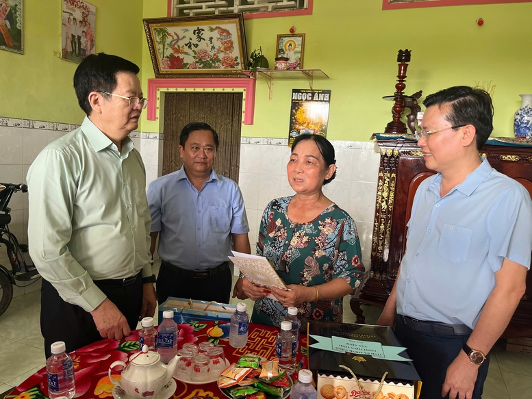 Phó Thủ tướng Mai Văn Chính thăm gia đình chính sách tại Tây Ninh- Ảnh 2.