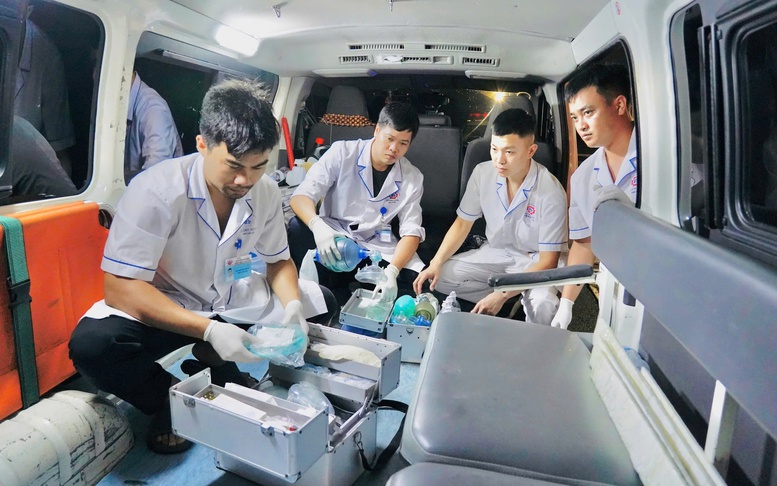 Tiếp tục tập trung toàn lực cứu chữa nạn nhân vụ lật tàu tại Vịnh Hạ Long