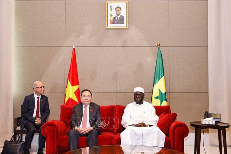 Chủ tịch Quốc hội Trần Thanh Mẫn và Phu nhân bắt đầu thăm chính thức Senegal- Ảnh 3.