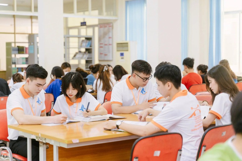 Trường Đại học Công nghệ GTVT mở rộng chỉ tiêu, công bố điểm sàn 2025- Ảnh 1.