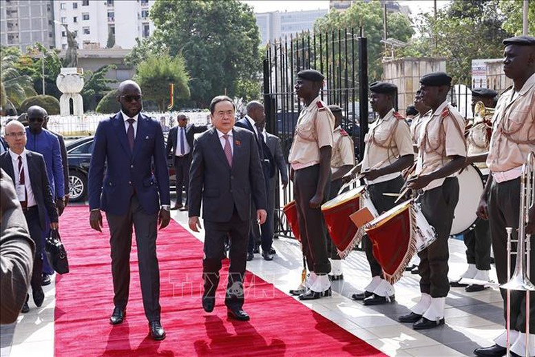 Lễ đón trọng thể Chủ tịch Quốc hội Trần Thanh Mẫn thăm chính thức Senegal- Ảnh 2.