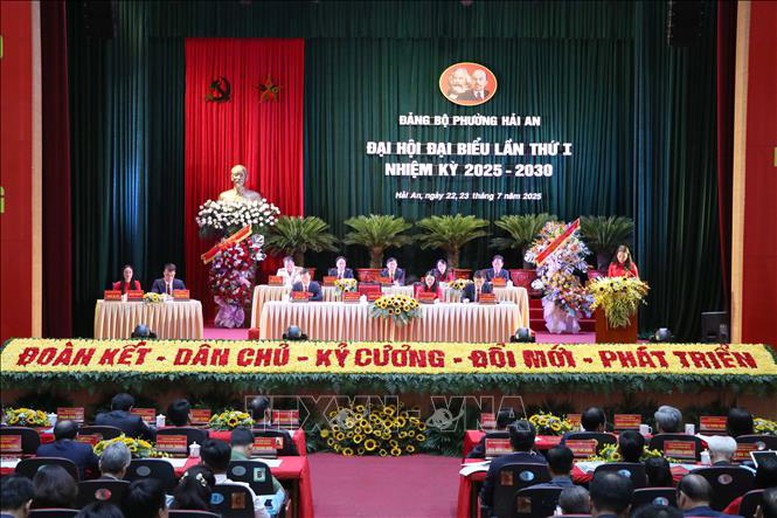 Thường trực Ban Bí thư Trần Cẩm Tú dự, chỉ đạo Đại hội Đảng bộ điểm cấp phường tại Hải Phòng- Ảnh 4.