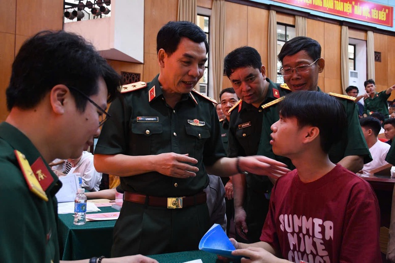 Học viện Kỹ thuật Quân sự công bố điểm sàn, hai ngành công nghệ mới lấy từ 22,50 điểm- Ảnh 2.