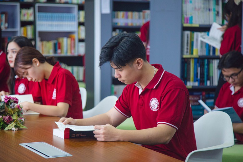 Trường Đại học Việt Nhật công bố quy tắc quy đổi điểm giữa các phương thức xét tuyển 2025- Ảnh 1.