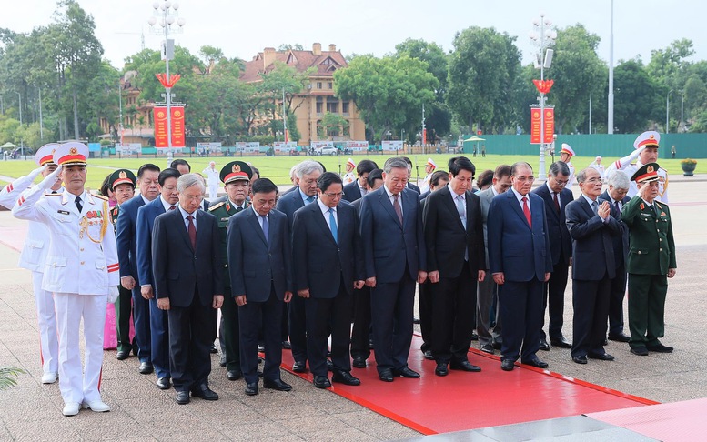 Lãnh đạo Đảng, Nhà nước vào Lăng viếng Chủ tịch Hồ Chí Minh, tưởng niệm các anh hùng liệt sĩ