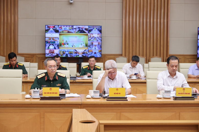 Thủ tướng: Tạo đột phá về năng lực phòng chống thiên tai, lập phương án sơ tán đến từng hộ dân- Ảnh 6.