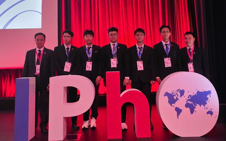 Việt Nam giành 1 HCV, 4 HCB tại Olympic Vật lí Quốc tế 2025
