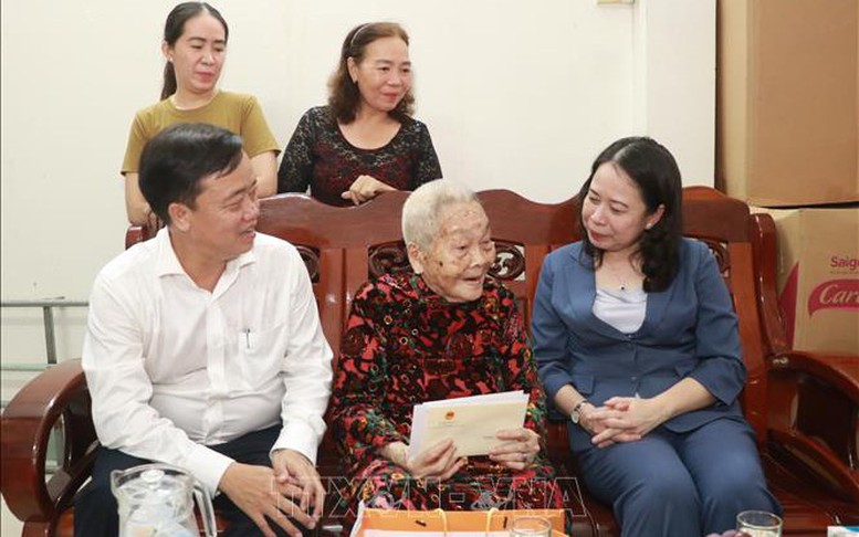 Lãnh đạo Đảng, Nhà nước, Quốc hội tri ân gia đình chính sách, người có công ở nhiều địa phương