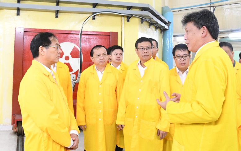 Phó Thủ tướng Bùi Thanh Sơn thăm, làm việc với Viện Nghiên cứu hạt nhân