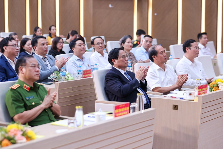 Thủ tướng: Quy tập hài cốt, xác minh danh tính liệt sĩ "khó mấy cũng phải làm và làm bằng cả trái tim"- Ảnh 4.