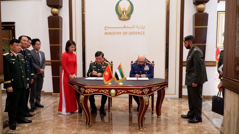 Việt Nam và UAE ký Ý định thư về hợp tác quốc phòng- Ảnh 1.