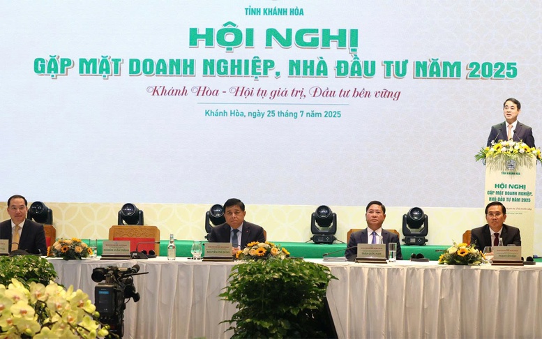Từ 'Cà phê doanh nhân' đến tín dụng 50.000 tỷ: Khánh Hòa hành động để thu hút đầu tư dài hạn