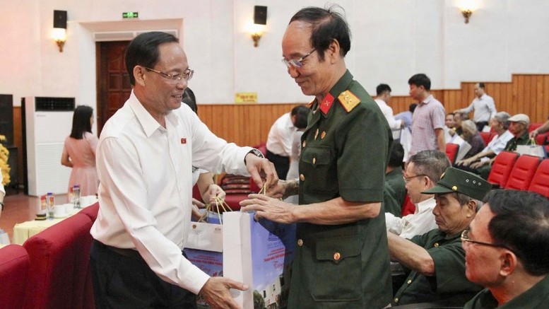 Lãnh đạo Đảng, Nhà nước, Quốc hội tri ân gia đình chính sách, người có công ở nhiều địa phương- Ảnh 5.