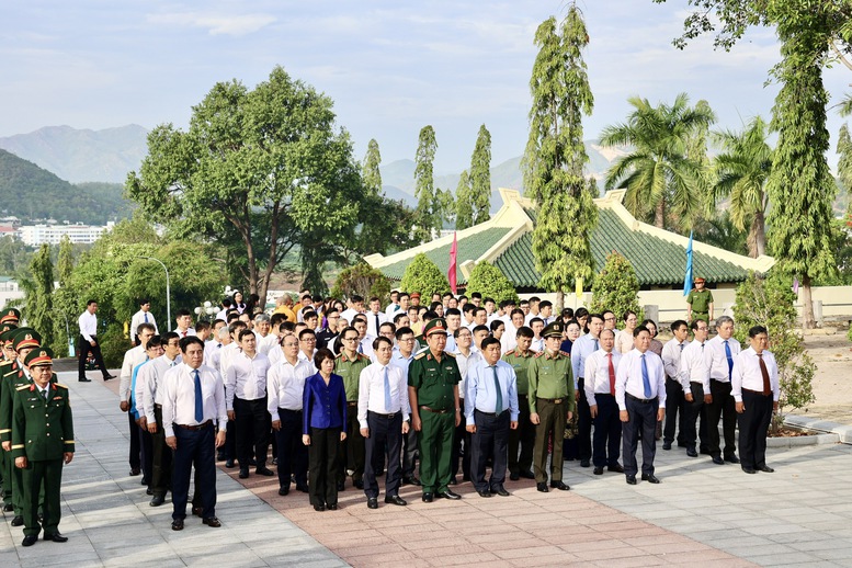 Phó Thủ tướng Nguyễn Chí Dũng tri ân sự hy sinh to lớn của các anh hùng liệt sĩ- Ảnh 3.