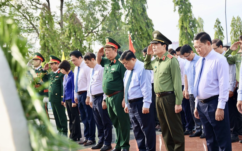 Phó Thủ tướng Nguyễn Chí Dũng tri ân sự hy sinh to lớn của các anh hùng liệt sĩ