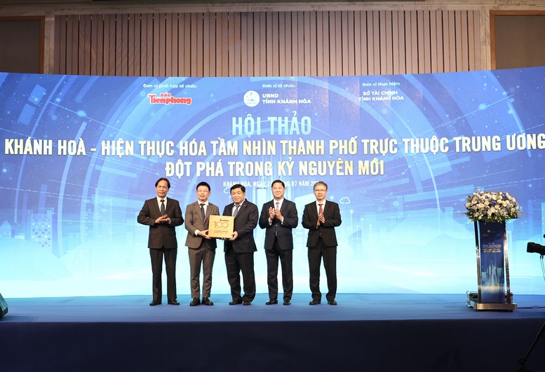 Định vị Khánh Hòa với quyết tâm hành động, tư duy, tầm nhìn và giá trị mới- Ảnh 5.