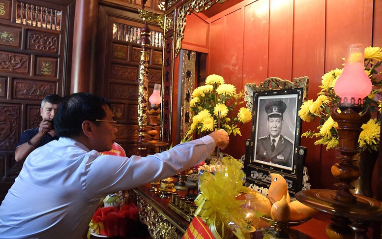 Phó Thủ tướng Bùi Thanh Sơn dâng hương tưởng nhớ Đại tướng Lê Đức Anh