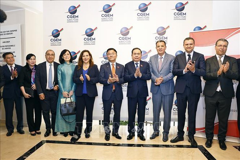 Chủ tịch Quốc hội dự tọa đàm về chính sách thúc đẩy hợp tác Việt Nam - Morocco- Ảnh 5.