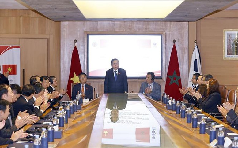 Chủ tịch Quốc hội dự tọa đàm về chính sách thúc đẩy hợp tác Việt Nam - Morocco- Ảnh 3.