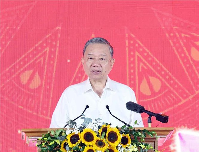Tổng Bí Thư Tô Lâm dự Lễ khởi công Trường liên cấp Tiểu học, THCS xã Si Pa Phìn, tỉnh Điện Biên- Ảnh 3. Tổng Bí Thư Tô Lâm dự Lễ khởi công Trường liên cấp Tiểu học, THCS xã Si Pa Phìn, tỉnh Điện Biên- Ảnh 3.