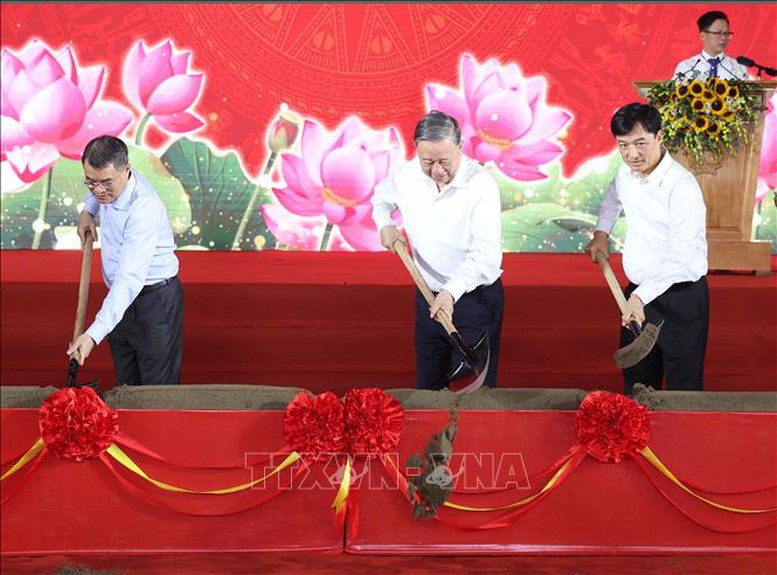 Tổng Bí Thư Tô Lâm dự Lễ khởi công Trường liên cấp Tiểu học, THCS xã Si Pa Phìn, tỉnh Điện Biên- Ảnh 2. Tổng Bí Thư Tô Lâm dự Lễ khởi công Trường liên cấp Tiểu học, THCS xã Si Pa Phìn, tỉnh Điện Biên- Ảnh 2.