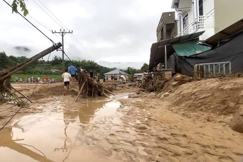 Công điện của Thủ tướng Chính phủ về việc tập trung khắc phục hậu quả lũ quét, sạt lở đất tại tỉnh Sơn La và chủ động ứng phó mưa lũ trong thời gian tới- Ảnh 1.