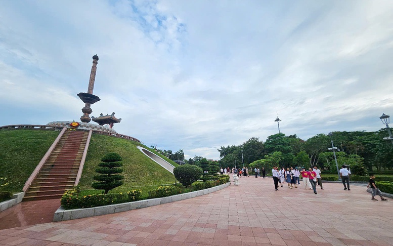 Tháng Bảy, về miền 'đất lửa' để tưởng nhớ, tri ân