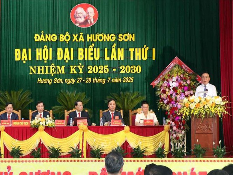 Thường trực Ban Bí thư dự Đại hội Đảng bộ xã Hương Sơn, tỉnh Hà Tĩnh- Ảnh 1.