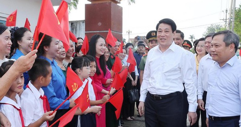 Chủ tịch nước Lương Cường dự sinh hoạt chi bộ thôn tại Quảng Ninh