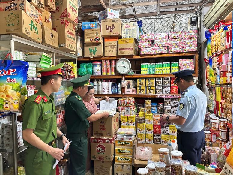 Đà Nẵng, Khánh Hòa tăng cường kiểm tra, xử lý hàng giả, hàng nhái- Ảnh 2.