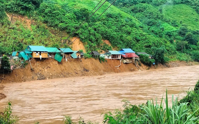 Nghệ An: Thiên tai kéo dài giấc mơ 'an cư'