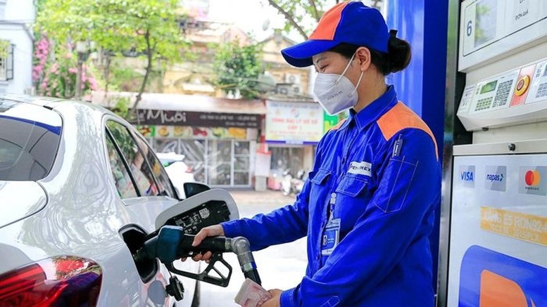 Giá xăng tăng- Ảnh 1.