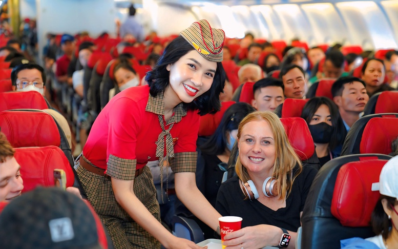 Vietjet: Doanh thu vượt kế hoạch, lợi nhuận tăng cao sau 6 tháng