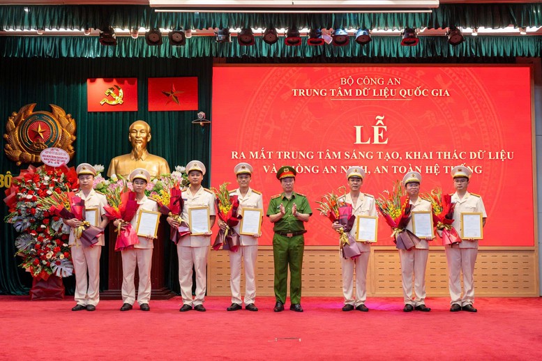 Thành lập mới 2 đơn vị chiến lược thuộc Trung tâm Dữ liệu quốc gia- Ảnh 1.