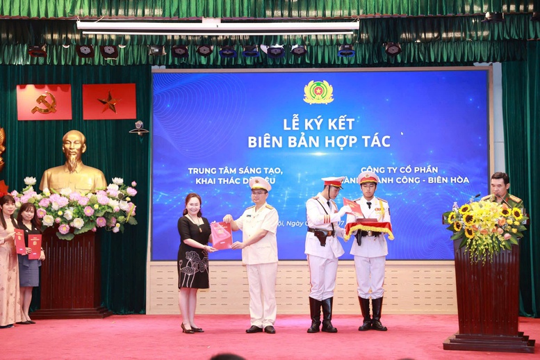 Agris hợp tác cùng Trung tâm Sáng tạo, khai thác dữ liệu phát triển hạ tầng dữ liệu nông nghiệp- Ảnh 1.