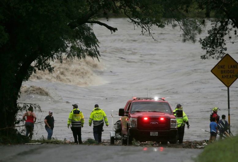 Điện thăm hỏi về trận lũ quét nghiêm trọng ở bang Texas, Hoa Kỳ- Ảnh 1.
