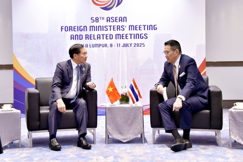 Phó Thủ tướng, Bộ trưởng Ngoại giao Bùi Thanh Sơn gặp Bộ trưởng Ngoại giao Thái Lan- Ảnh 1.