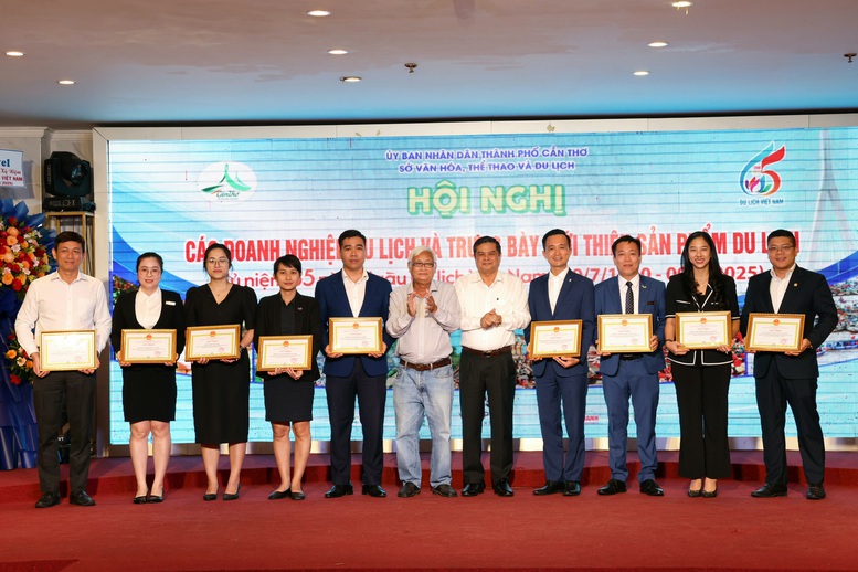 Liên kết phát triển du lịch miền Tây chưa như mong muốn- Ảnh 1.
